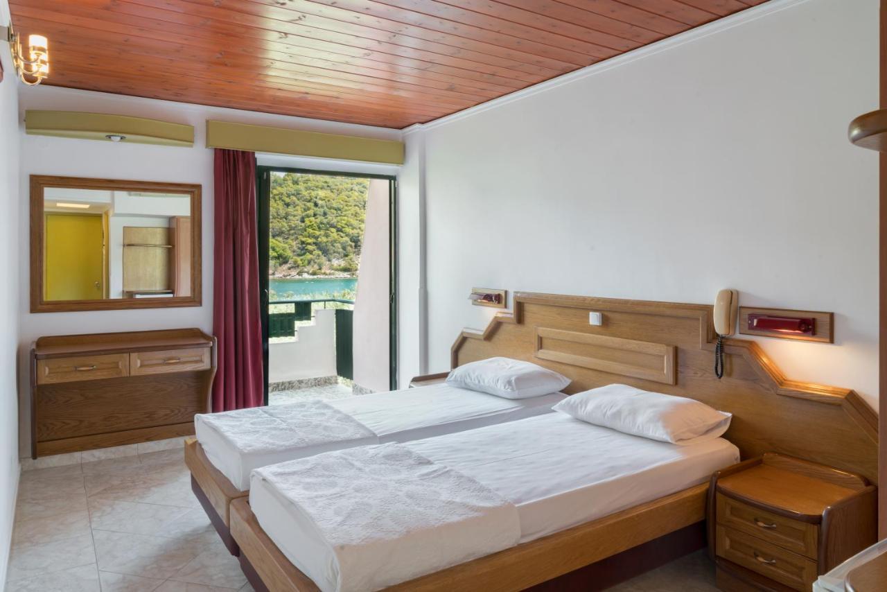 Binji Hotel Epidaurus Exterior foto